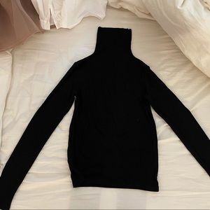 Uniqlo sweater